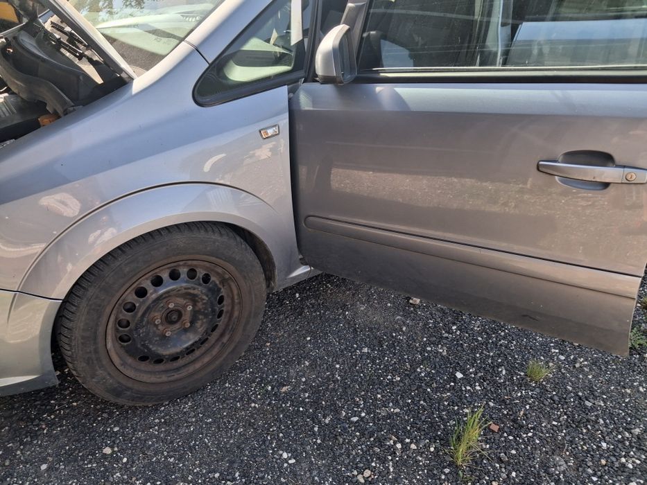 Opel Zafira 2005 rok 2.2 benzyna