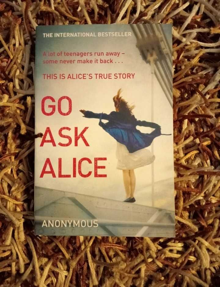 Livro "Go Ask Alice"