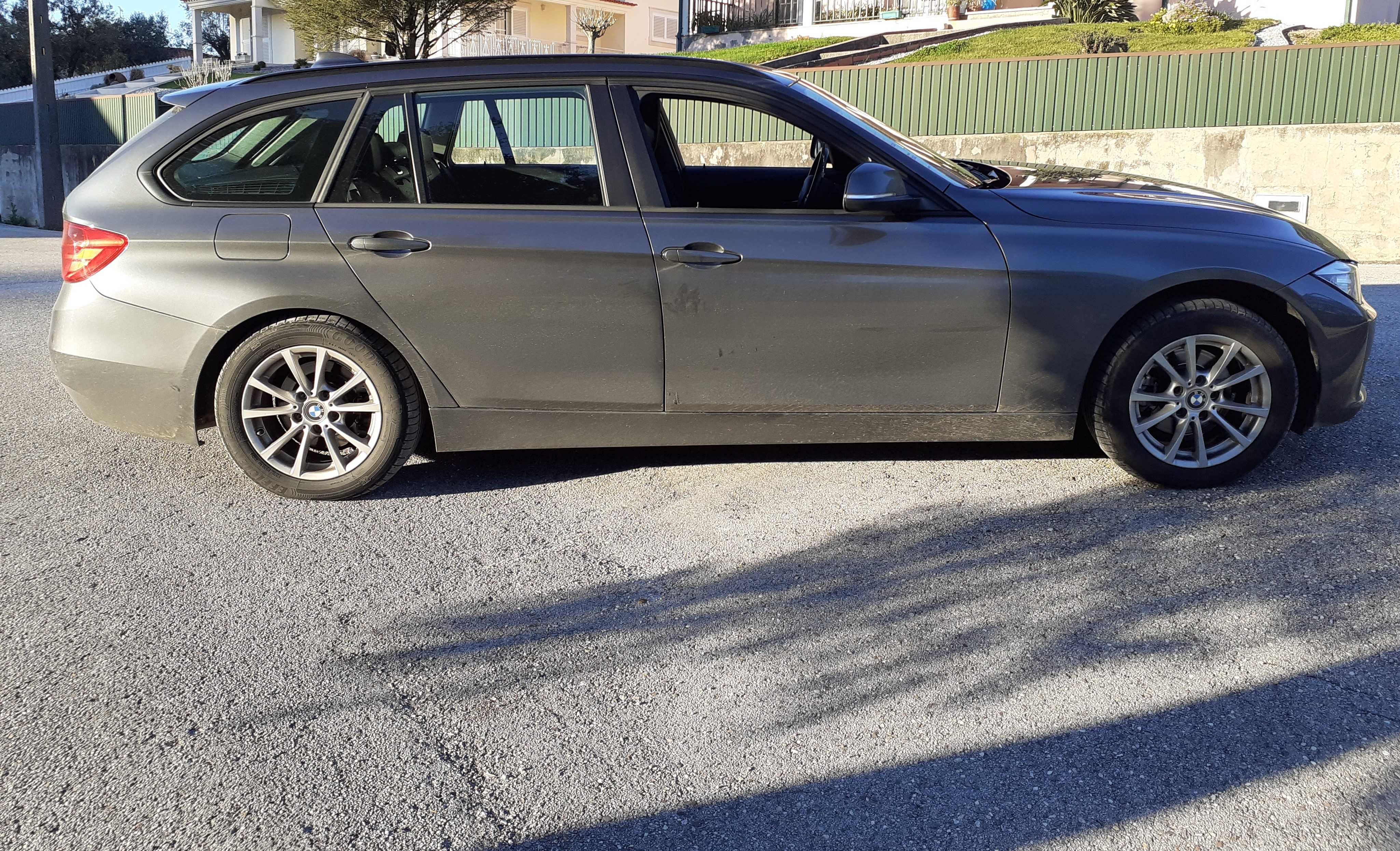 BMW 318, caixa automática