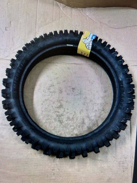 Opona Michelin 110 90 - 19