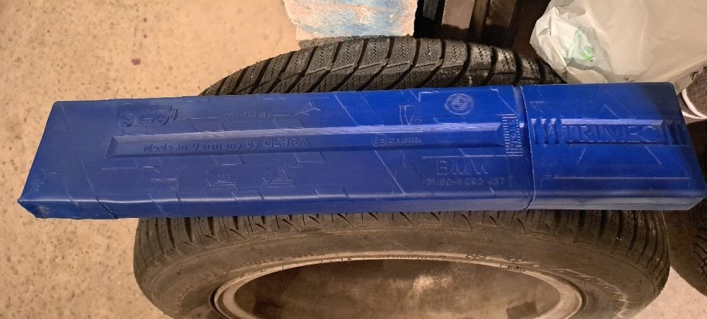 Trojkat ostrzegawczy  BMW