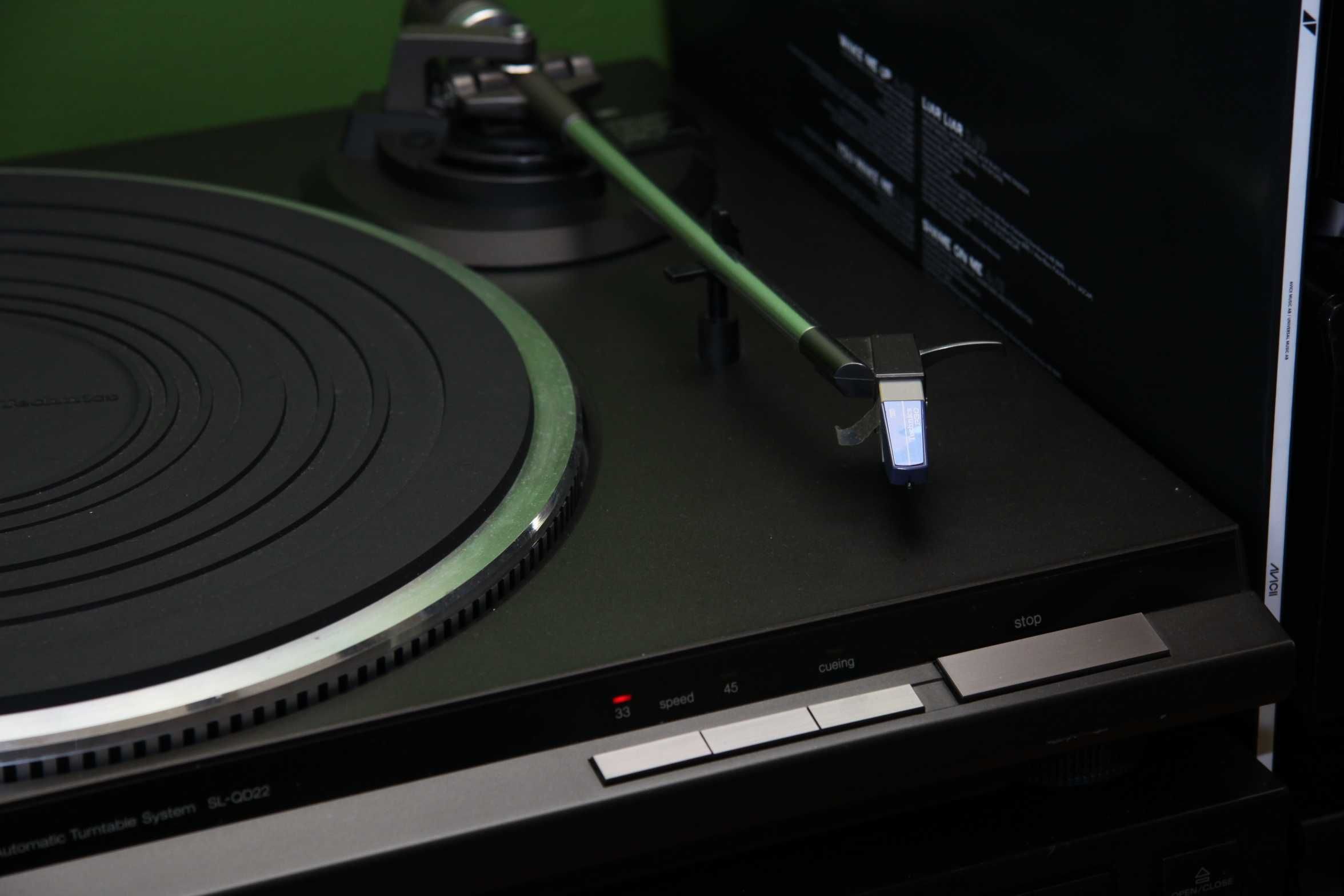 Gramofon Technics SL-QD22