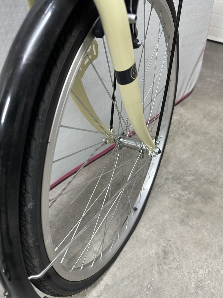 Bicicleta de senhora e passeio