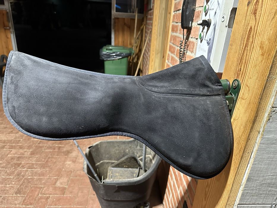 Podkładka KENTAUR Memory Foam Half-Pad Cut-Out Reinforced