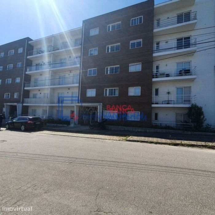 T2 com Terraço, Varanda e Garagem em Ermesinde| 288 000,00€
