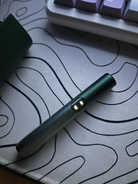 Зарядний пристрій зелений