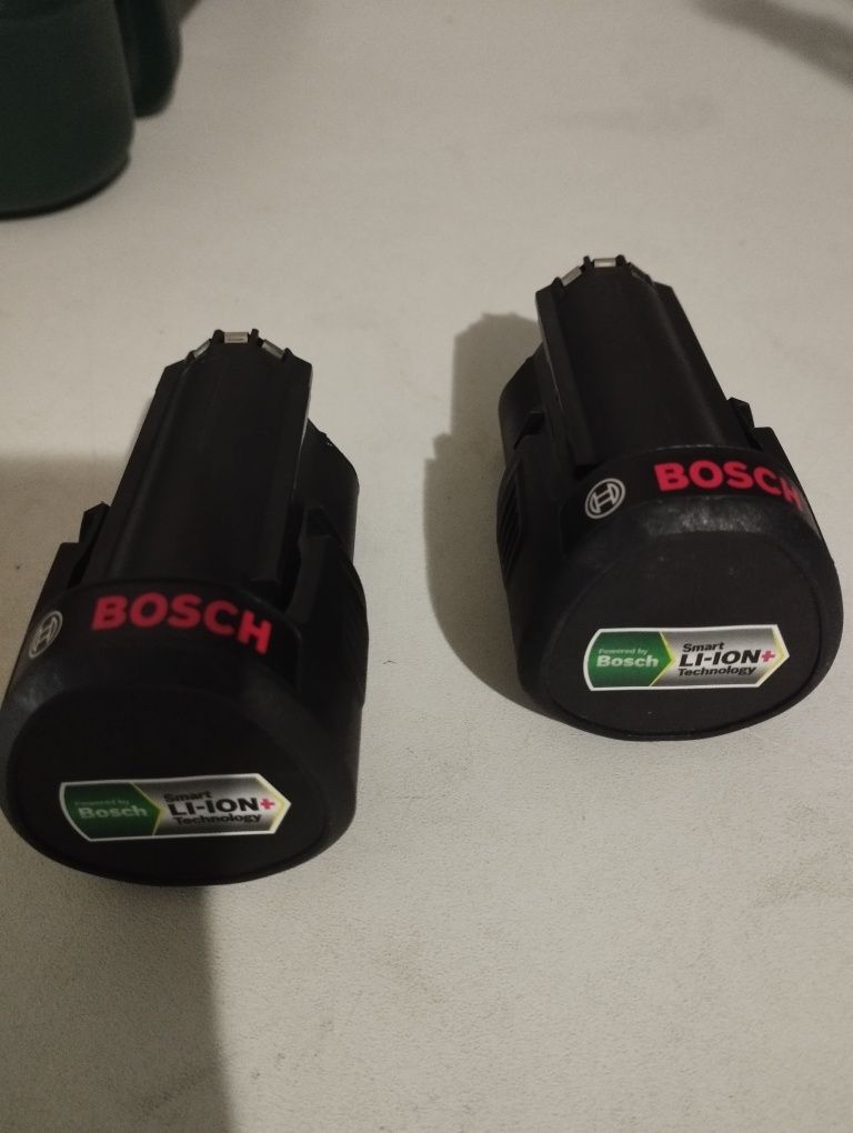 Aparafusadora sem fios Bosch com 2 baterias de lítio