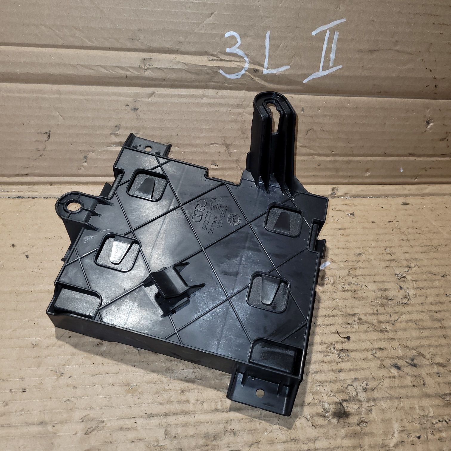 Moduł sterownik komfortu BCM stelaż modułu audi a4 b8 a5 2008r