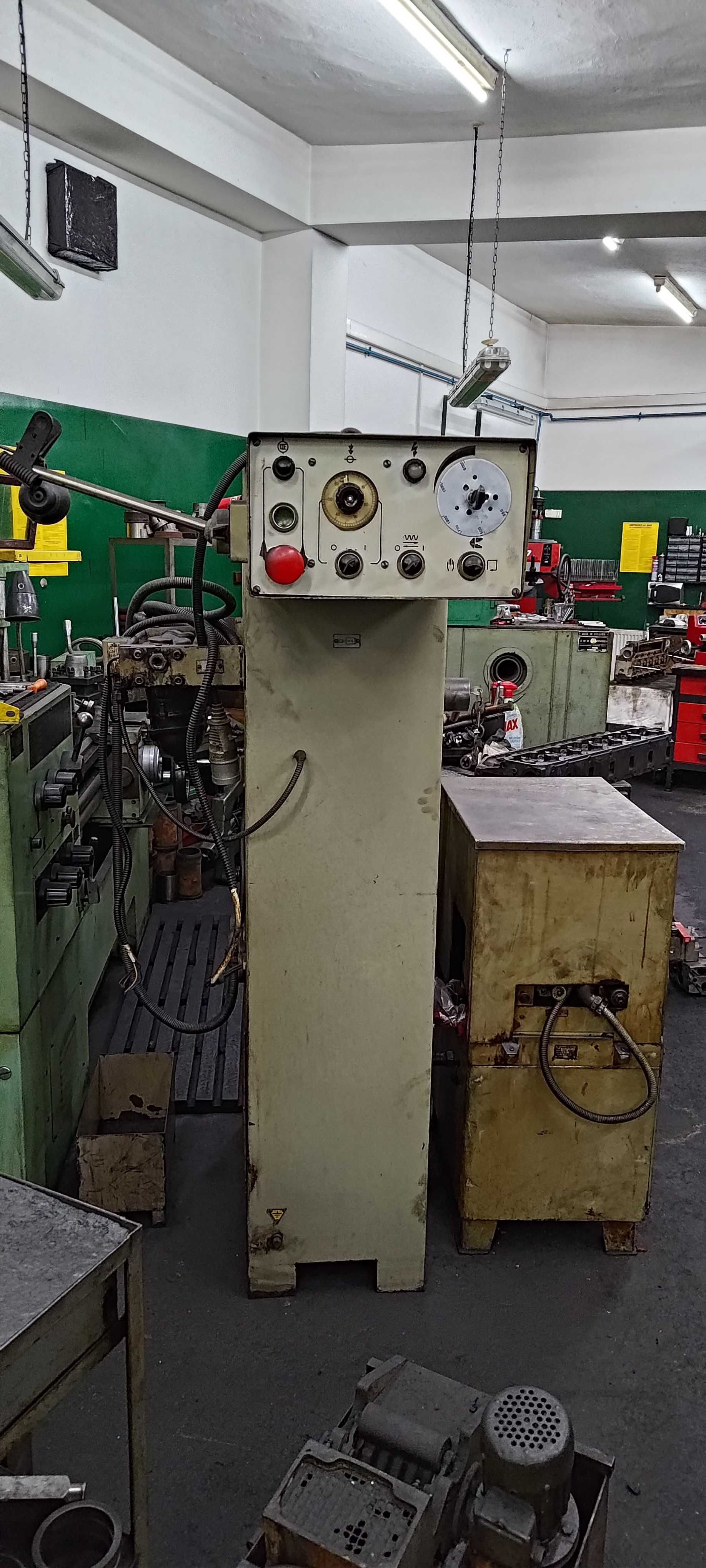 Szlifierka do otworów STANKOIMPORT 3K225B