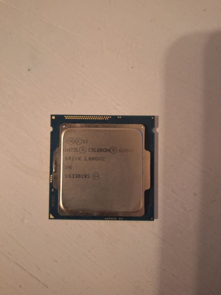 Intel processor celeron g1840 + cooler