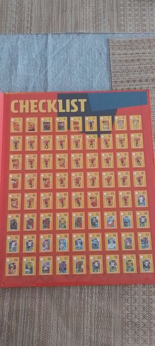 Caderneta Idolos de la Roja