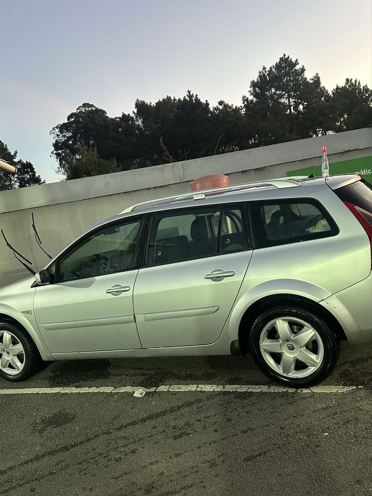 VENDO Renault Mégane II 1.5 dCi 2008 – COM AVARIA