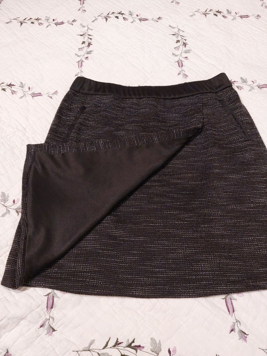 Spódnica dzianinowa mini M