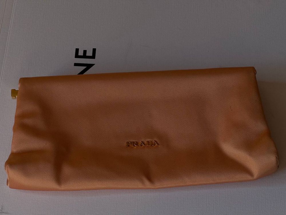 Шовковий клатч PRADA (оригінал).