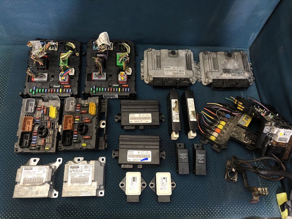 Блок запобіжників бсм BSM гарантія citroen c4 picasso цітроен Пікассо