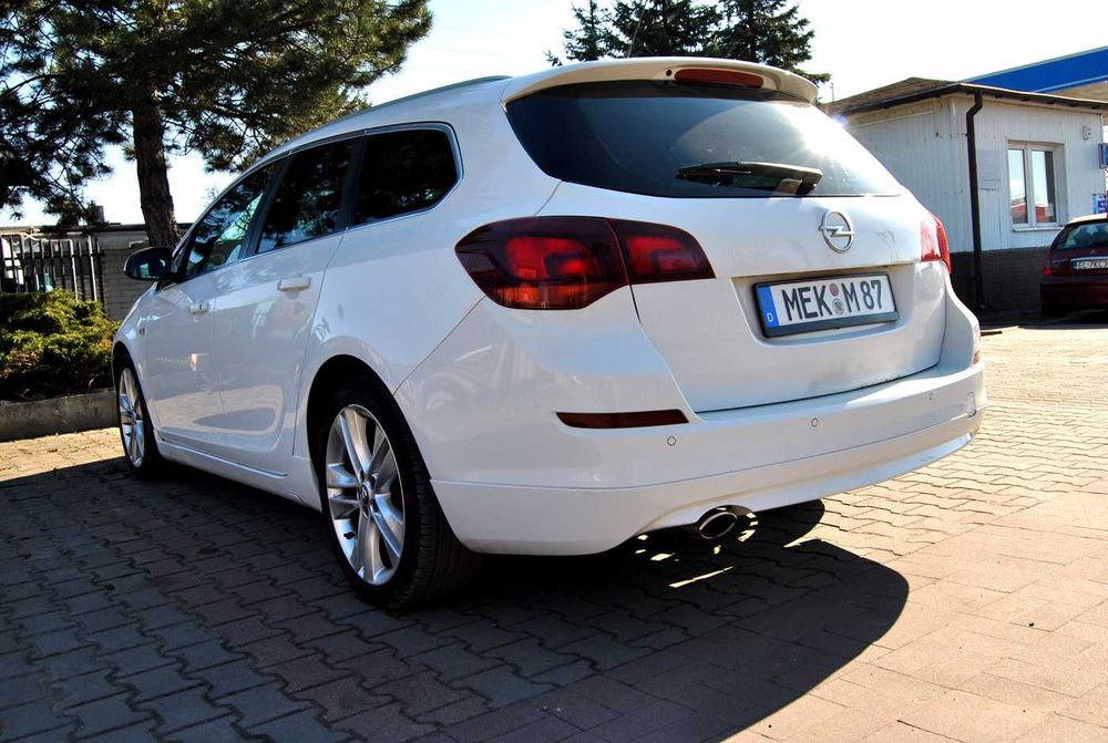 Opel Astra 1,4T Benz Kombi. 2011/2012. Czytaj dokładnie opis.