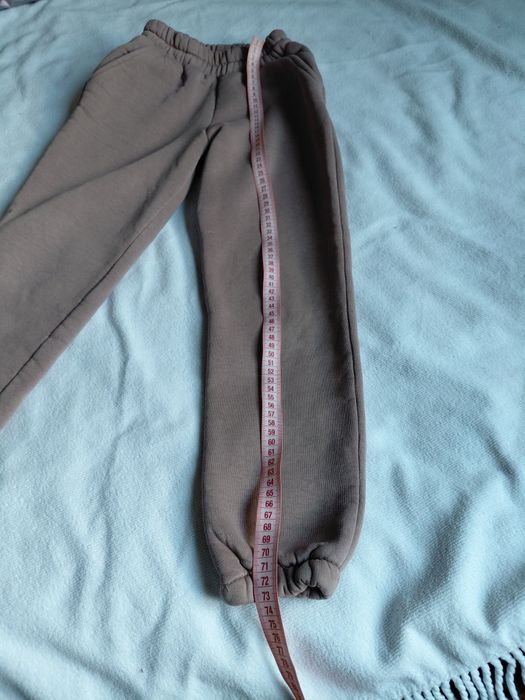 Продам кофту на замку 134 зріст на дівчинку.