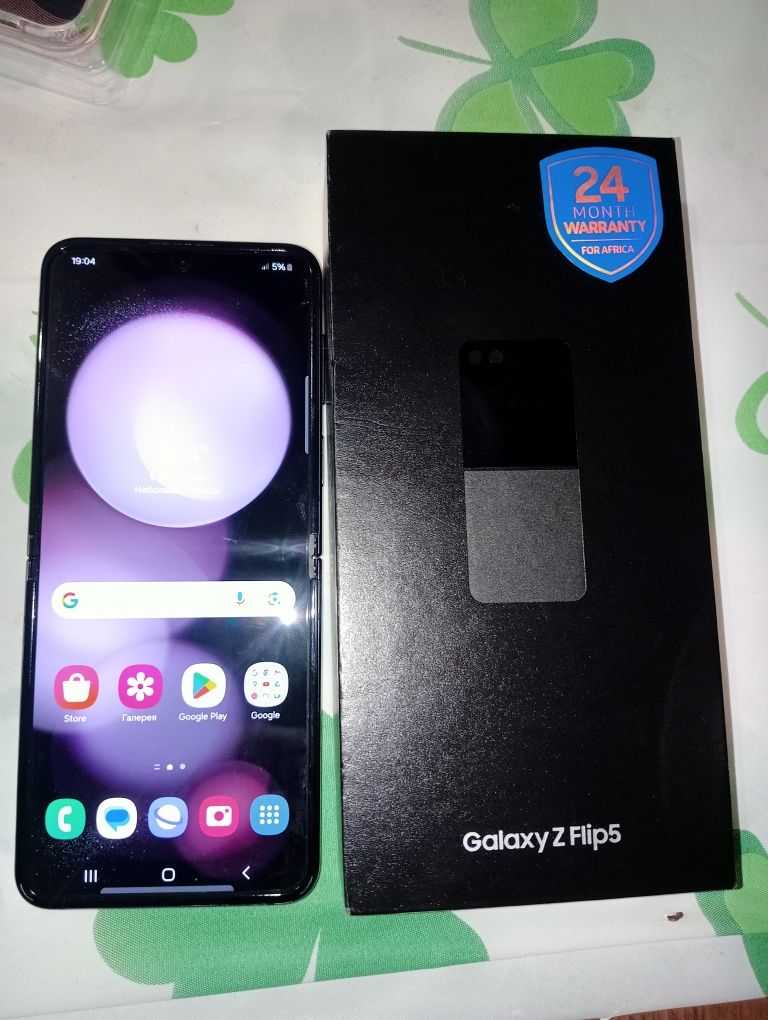 Samsung Galaxy Flip 5