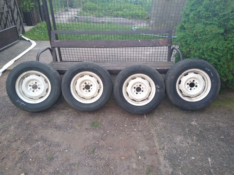 Oryginalne koła Fiat 125p jak nowe