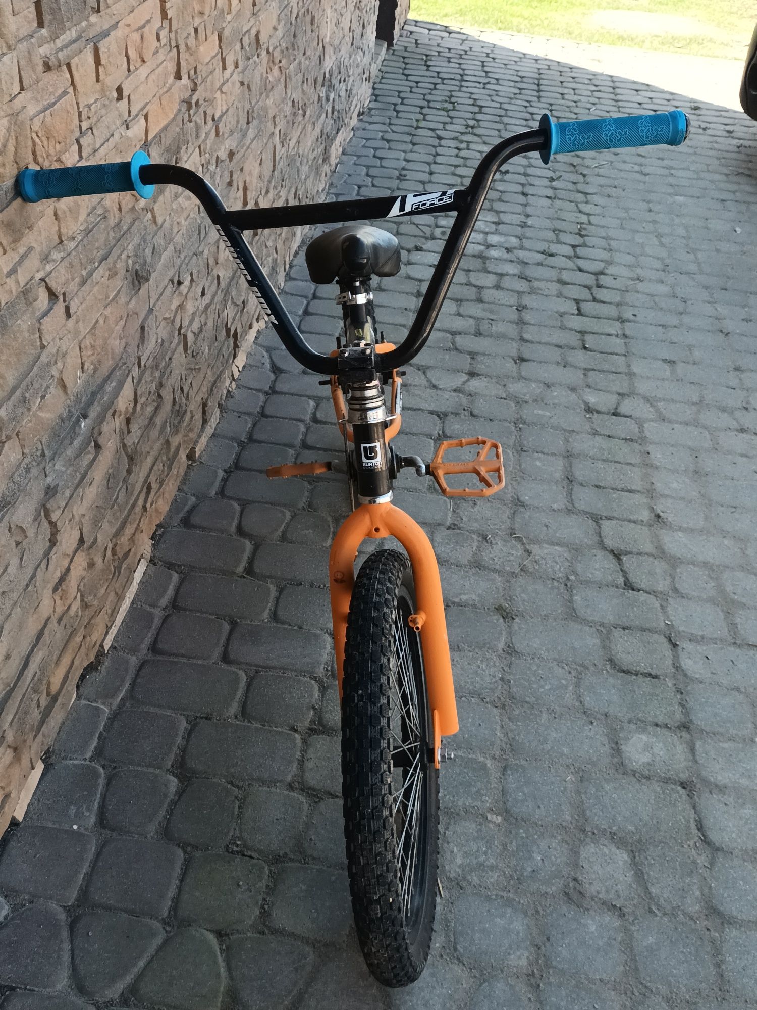 Bmx z naklejkami