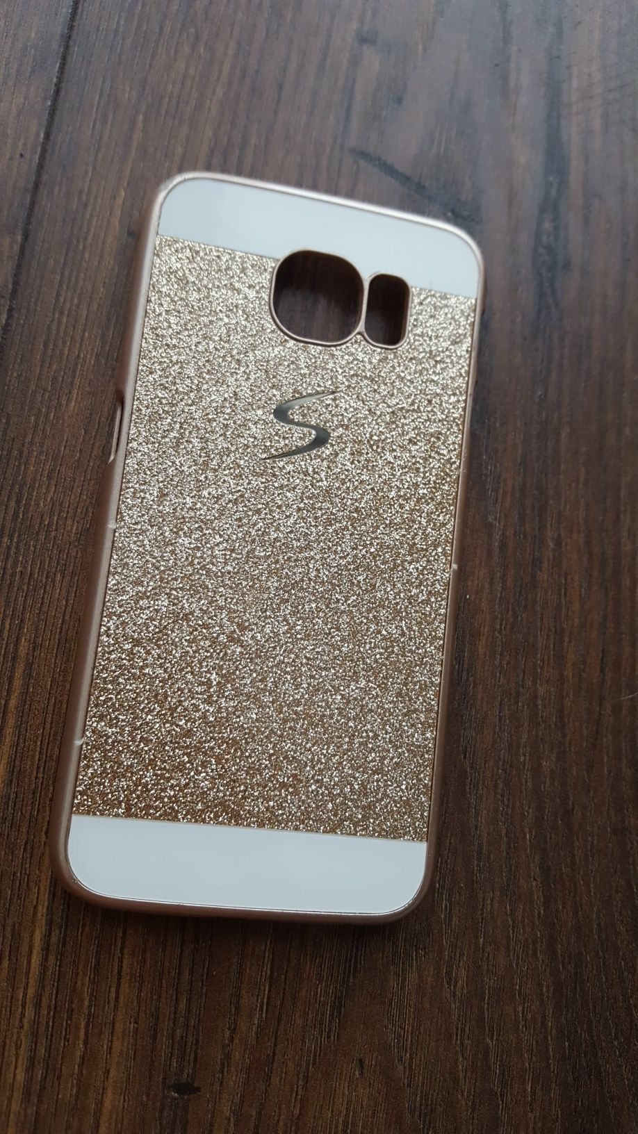 Złote etui Samsung Galaxy S6