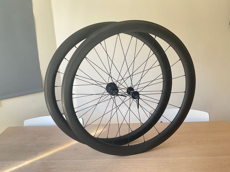 Rodas carbono Lightbicycle Falcon R45