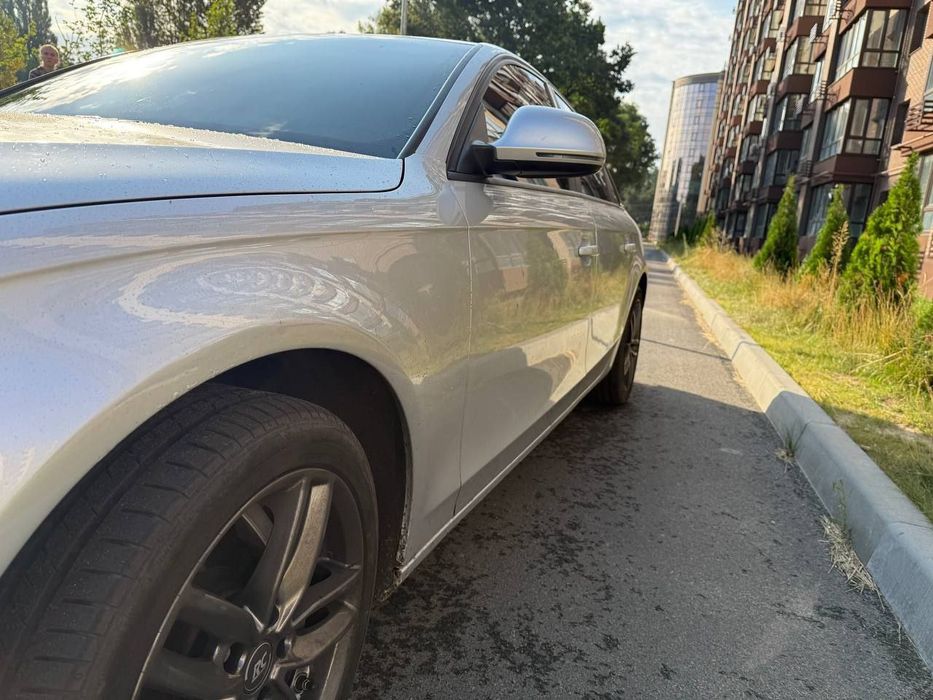 AUDI Ауди А4 В8  2008 года