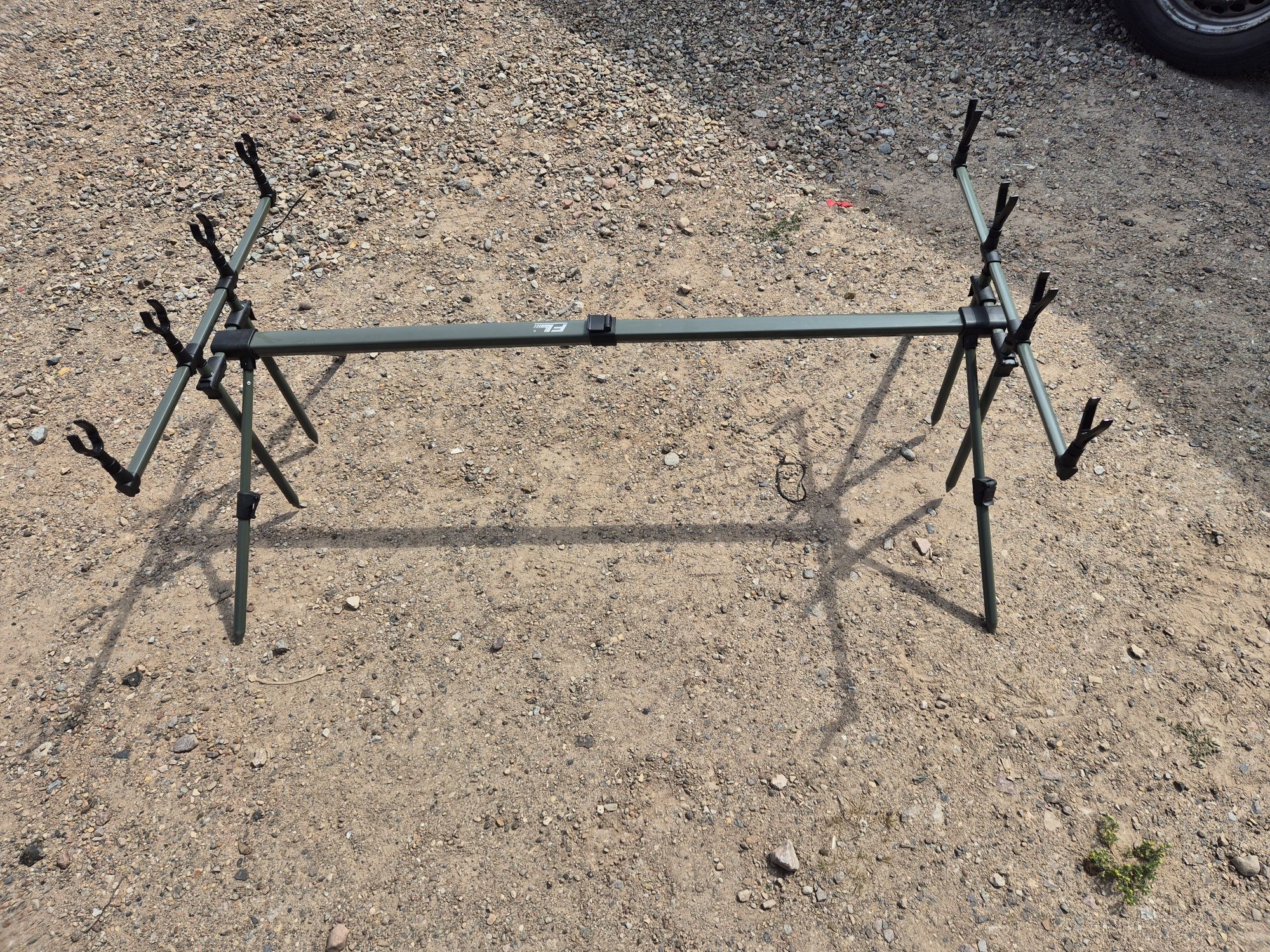 Rod pod na 4 wędki stojak karpiowy