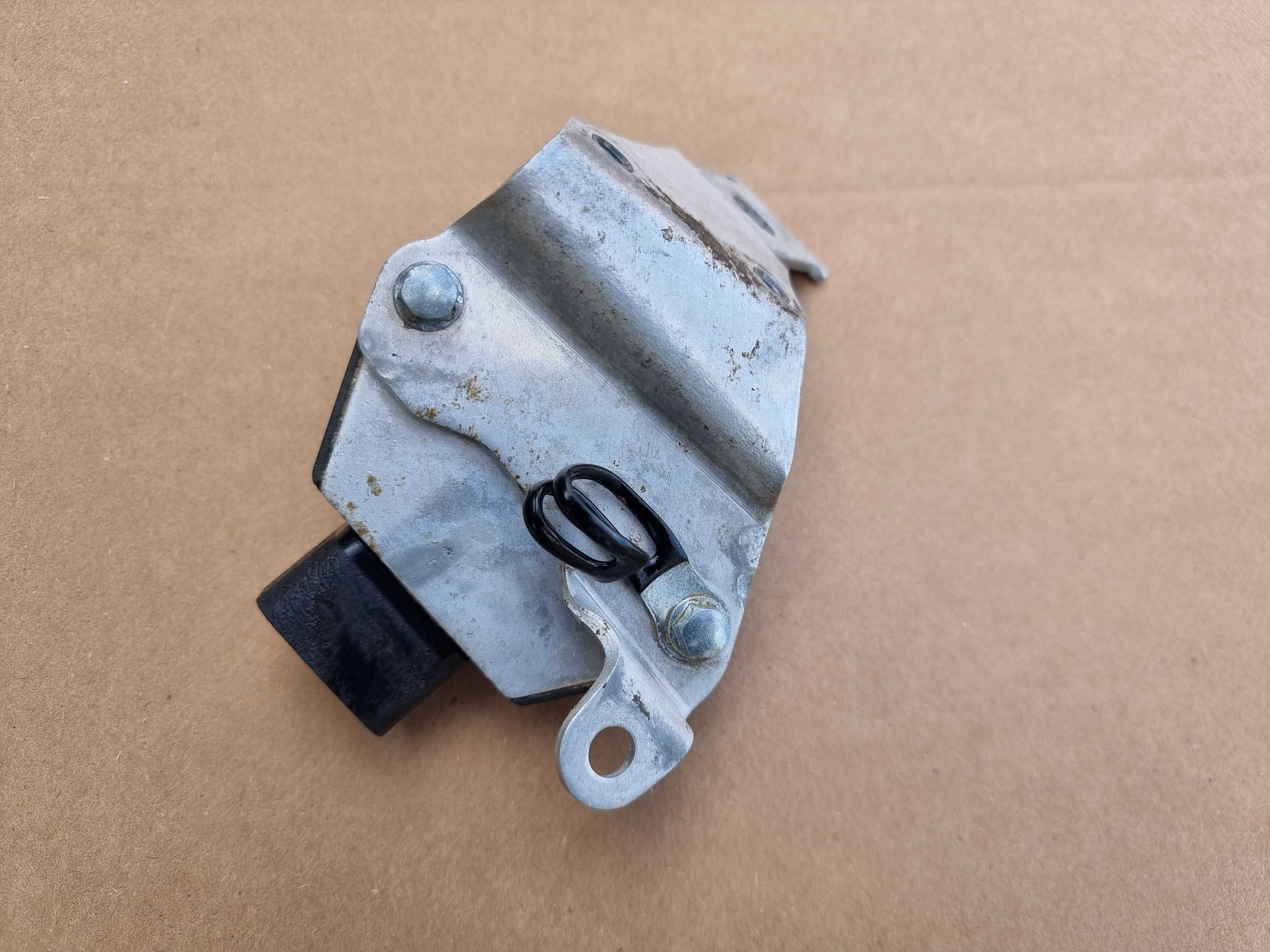 Regulator napięcia kostka Honda CRF 250 r. 10-12 stan BDB oem