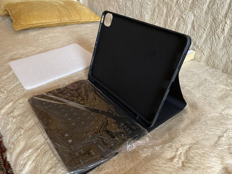 Etui z klawiaturą do tabletu KVAGO IPad Air 4, iPad Pro 11