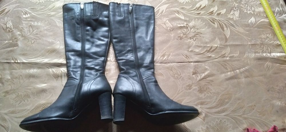 Чобітки жіночі 37 розмір шкіряні Pier Lucci