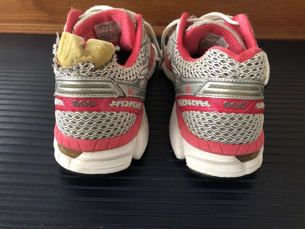 Sapatilhas asics cinza e rosa