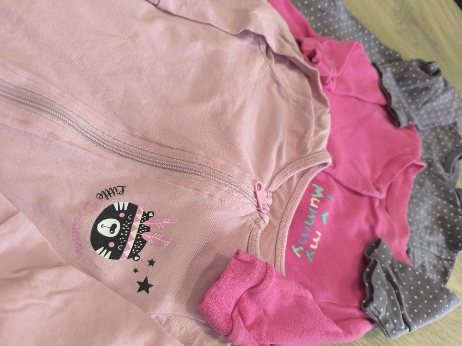 Paka ubrań 68 pajace, body, kaftany, bluzy GRATIS