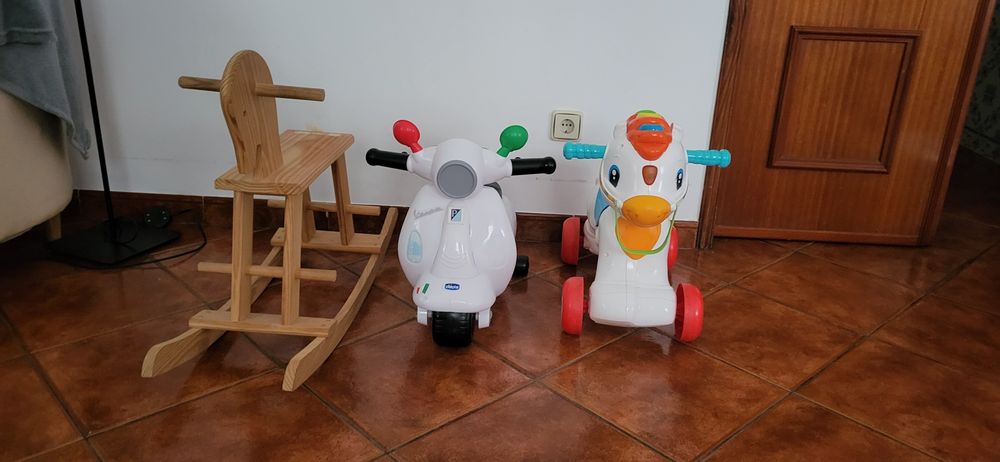 Brinquedos de criança  ate aos 4anos