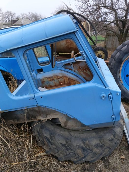 Продам трактор МТЗ-82 по запчастинах