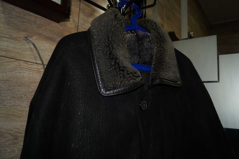 Продам. Мужская, натуральная дублёнка.