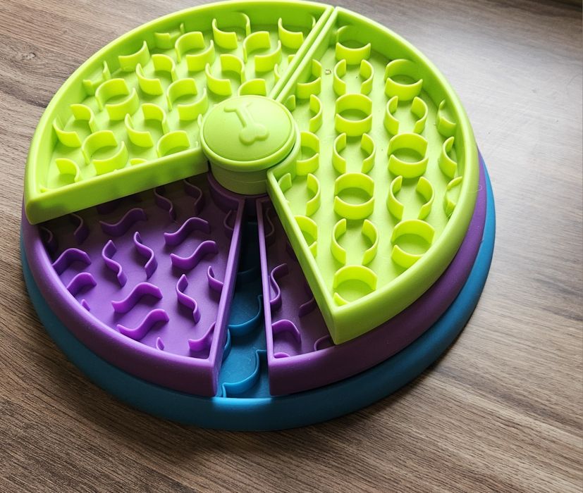 Mata do lizania miska spowalniająca  jedzenie dla psa ruchoma