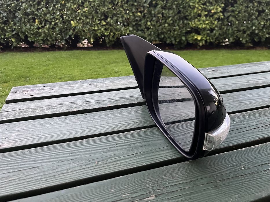 Зеркало правое  дл Toyota avensis T25 рест.