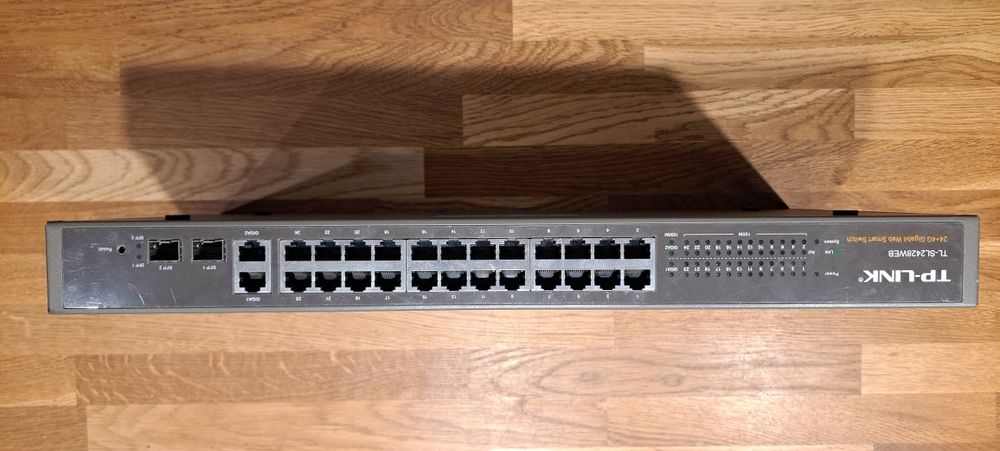 Switch TP-Link 24 porty