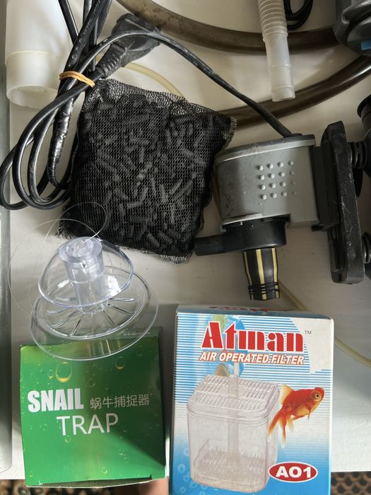 Сифони, фільтри та різні приспособи для акваріума