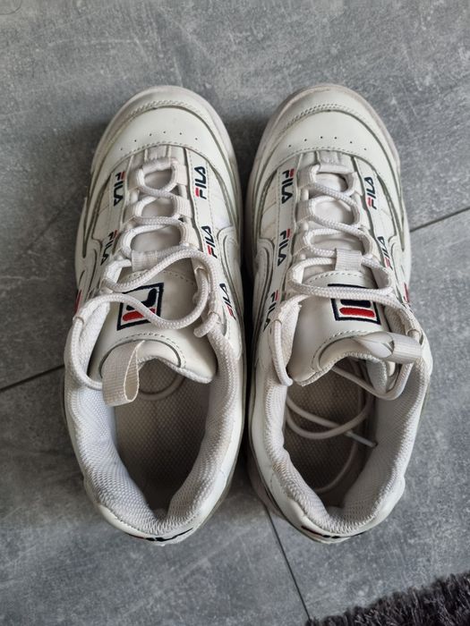 Fila białe buty sportowe