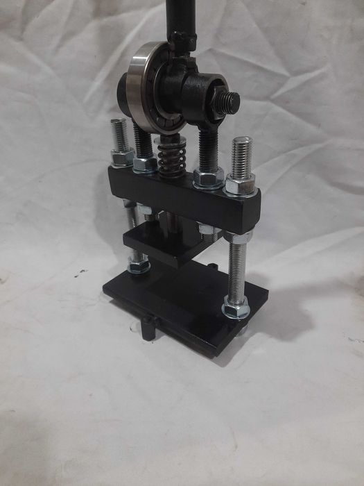 Прес для шкіри, вирубний прес (пресс для кожи,вырубочный пресс)