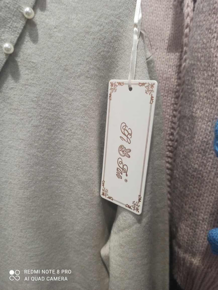 Sweter damski nowy kołnierzyk
