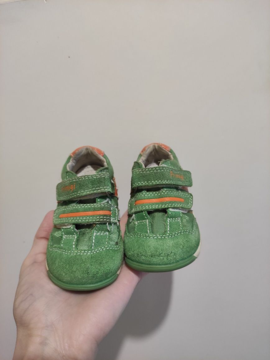 Дитяче взуття 20 р