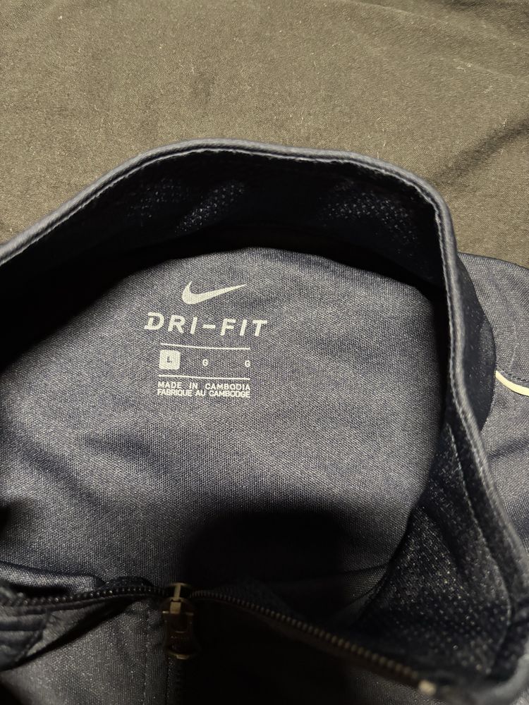Bluza Nike Dri-FIT L – Sportowy klasyk!