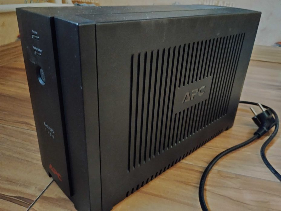 Безперебійник APC BX1100CI-RS 660Вт