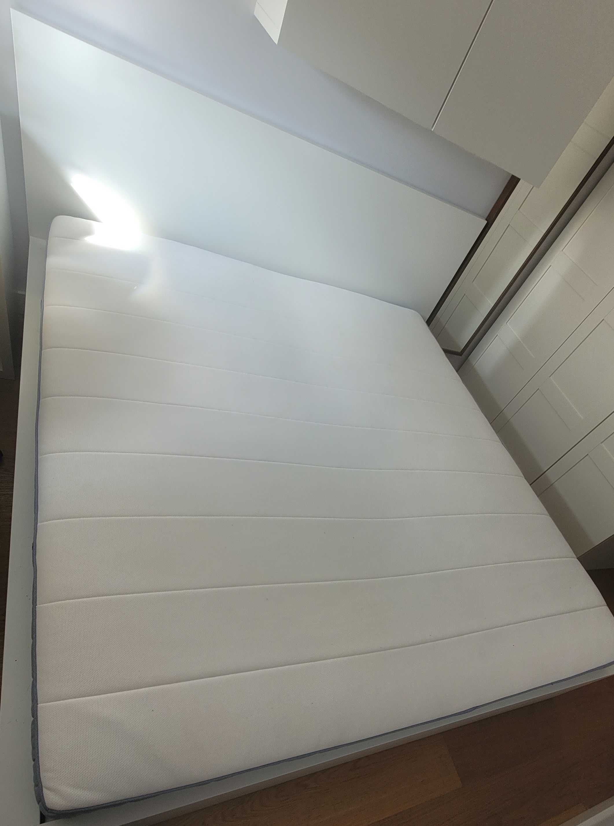 Łóżko Malm Ikea 180x200 wraz z materacem Valavag