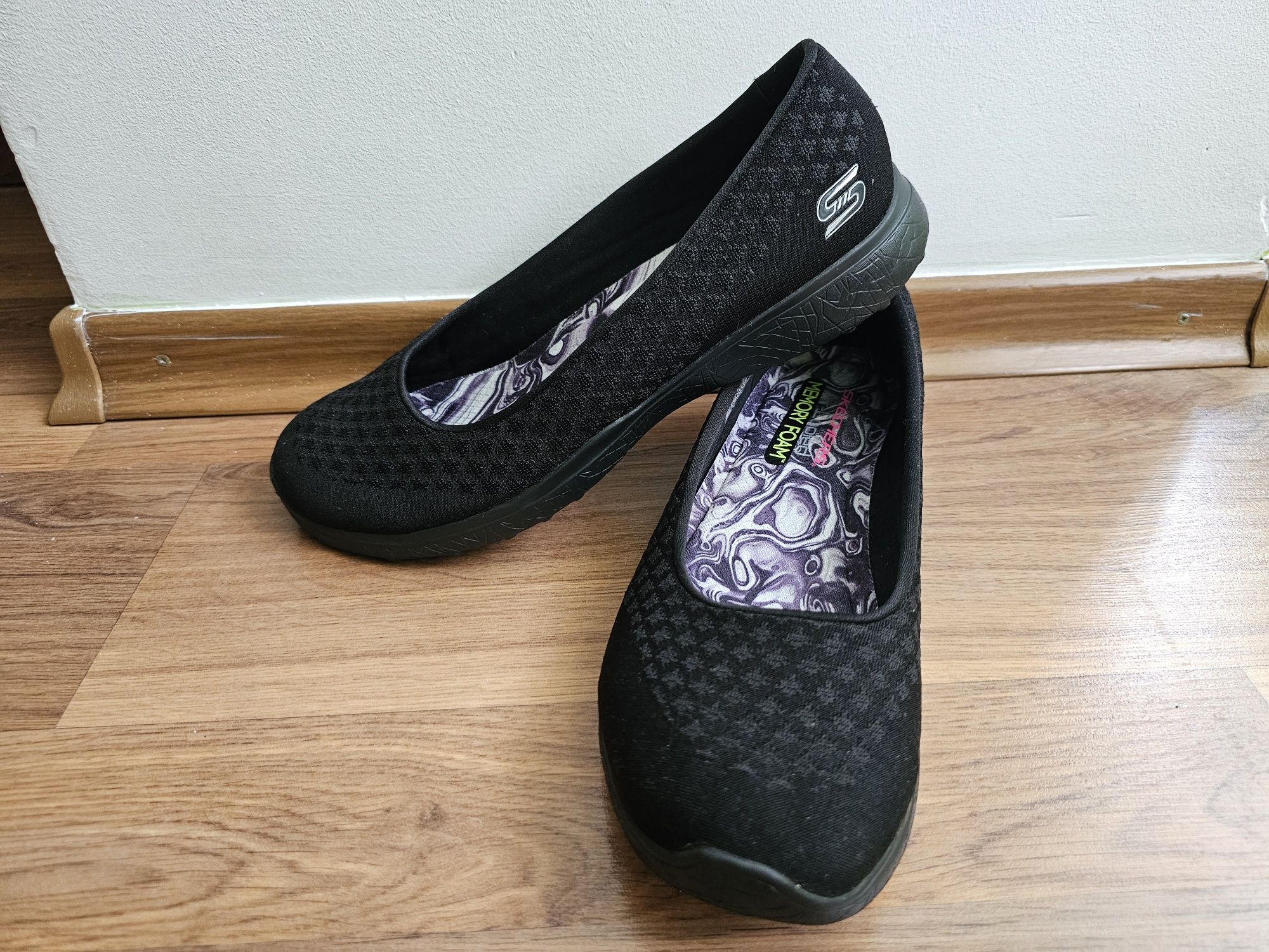 Мокасини жіночі Skechers air-cooled memory foam