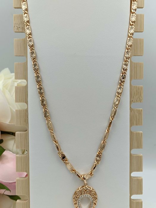 Łańcuszek pozłacany 18k złotem splot królewski, podkowa z cyrkoniami