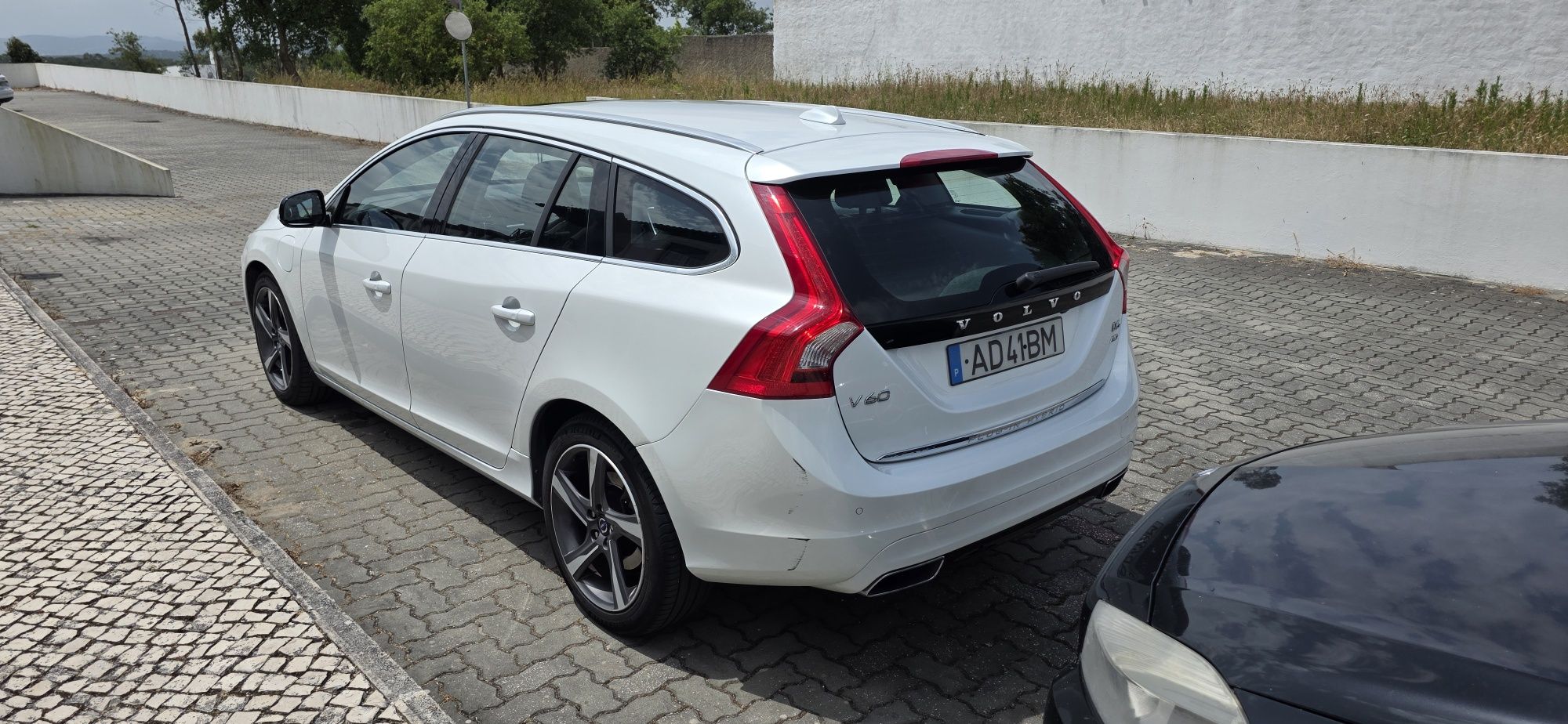 Volvo V60 D6 2.4